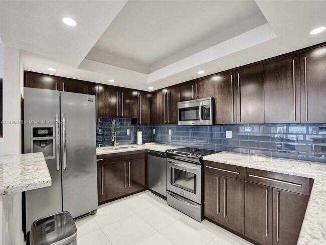 Building Photo - 3750 Galt Ocean Dr