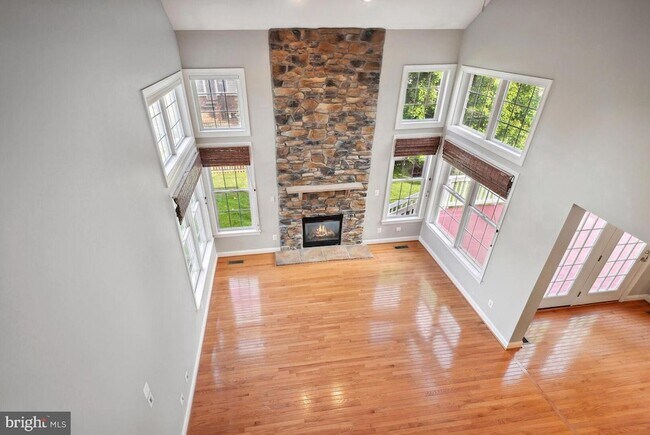 Building Photo - 43708 Red House Dr