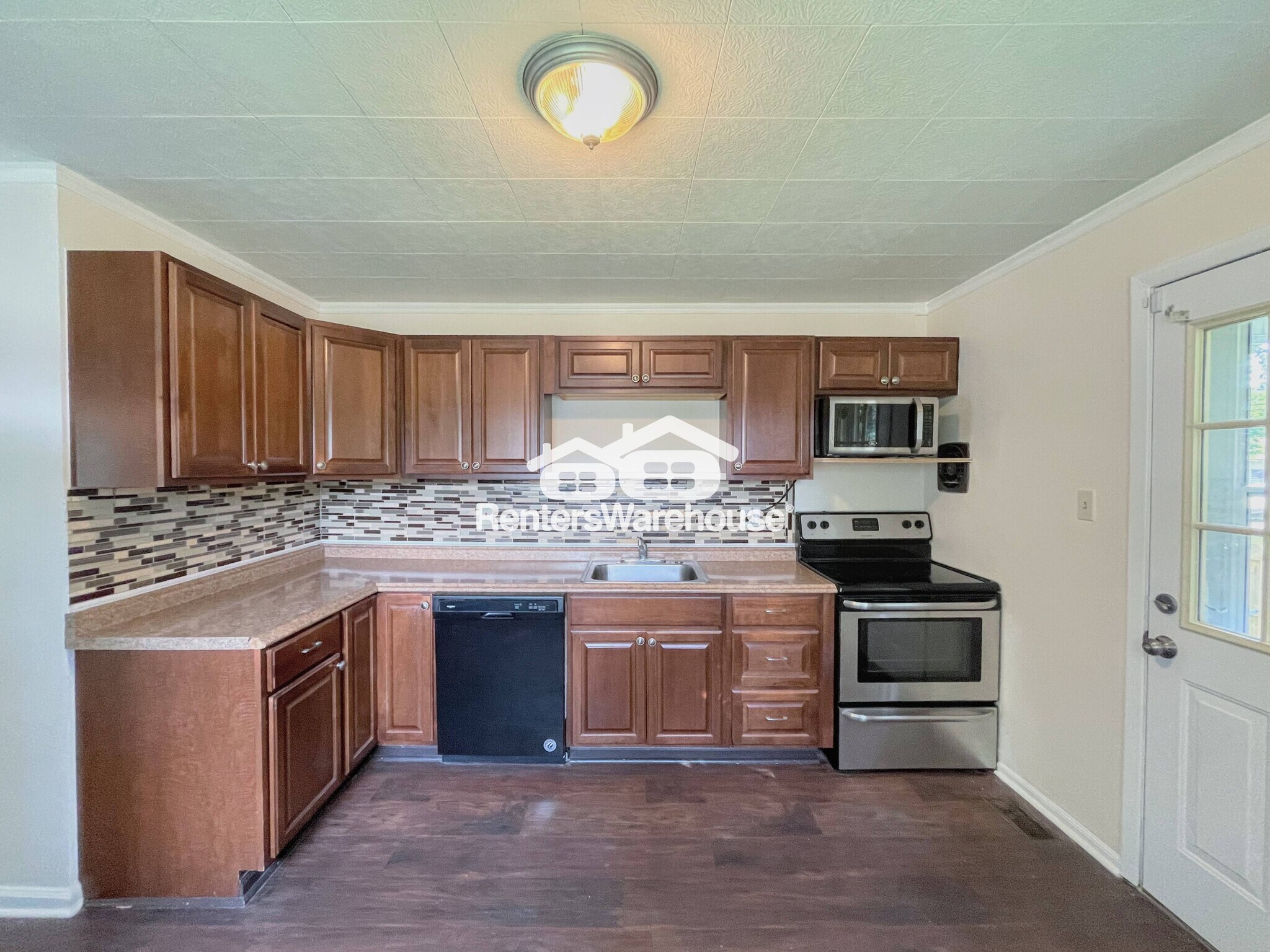 Building Photo - 4960 Clover St