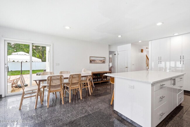 Building Photo - 304 Monmouth Rd