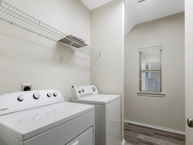 Building Photo - 47 W Lasting Spring Cir
