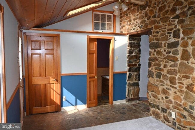 Building Photo - 2420 Urffers Rd