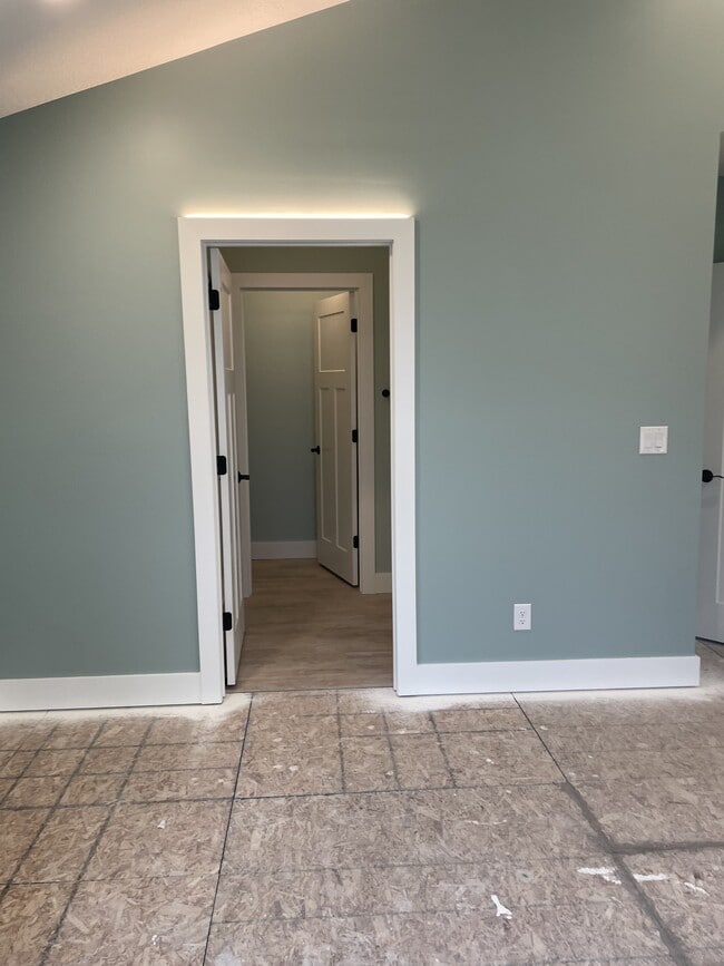 Building Photo - 3709 N Meridian Rd