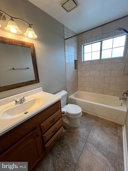Building Photo - 14055 Vista Dr