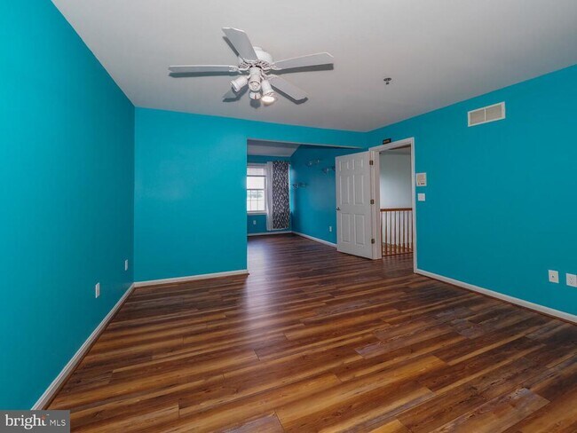 Building Photo - 9 Owens Landing Ct