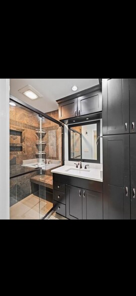 Building Photo - 3001 Lookout Ct