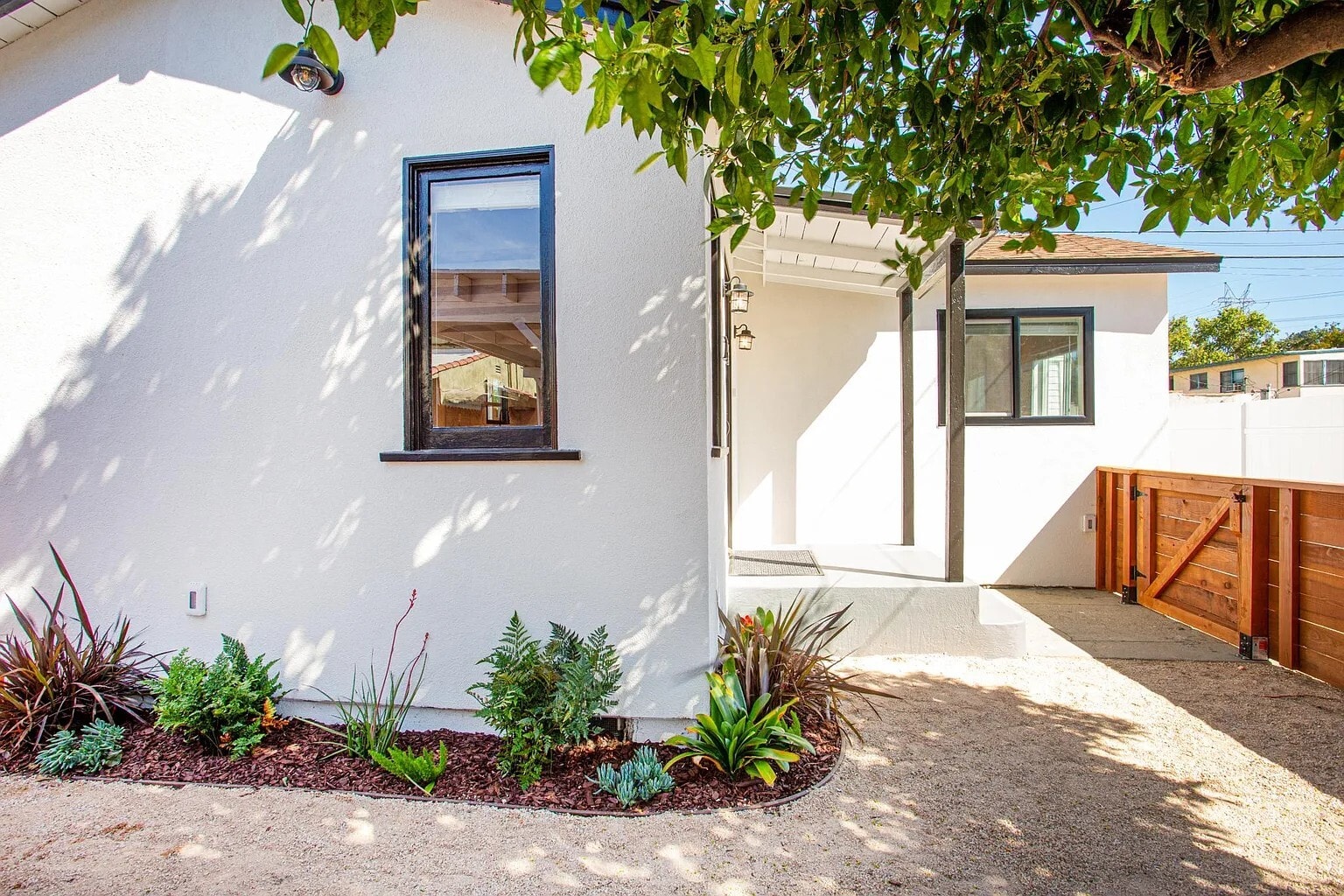 Building Photo - 2956 Finch St