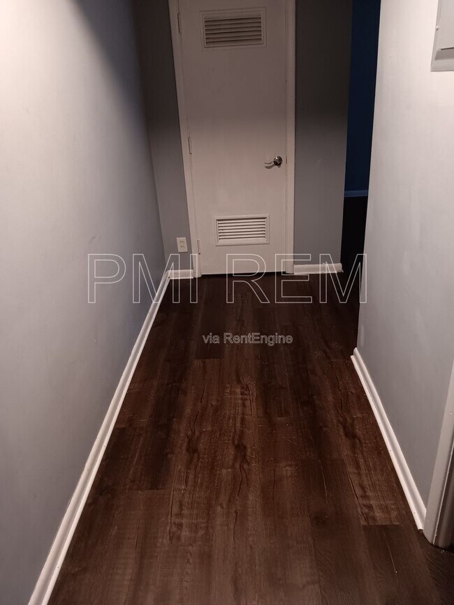 Building Photo - 16025 Van Aken Blvd