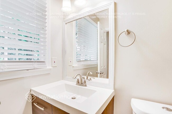 Building Photo - 1734 Lamancha Dr NW