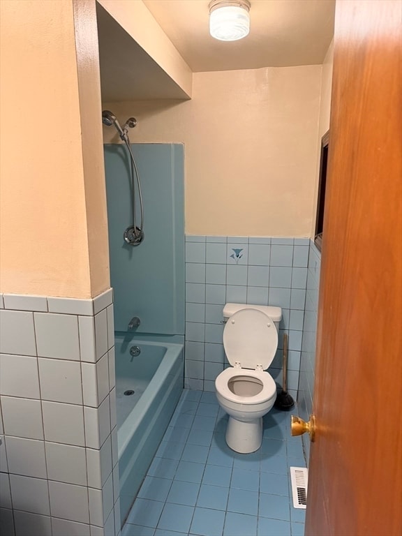 Building Photo - 52 Tufts Ave