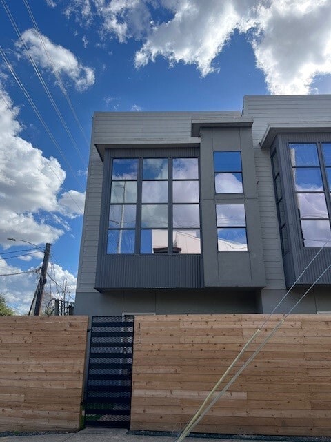 Building Photo - 1045 Bonner St