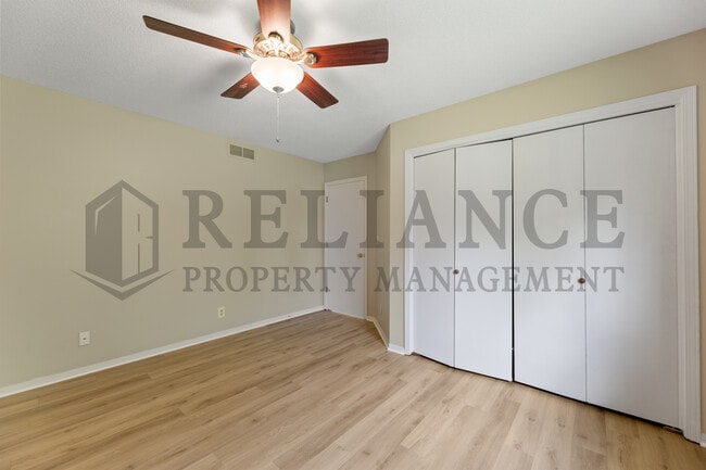 Building Photo - 6534 E 39th Ct N