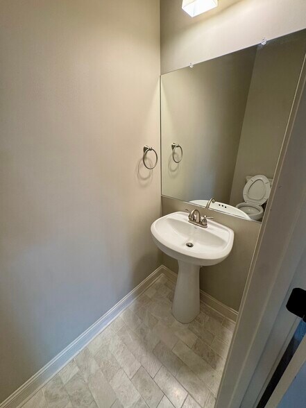 Building Photo - 3038 Massey Rd