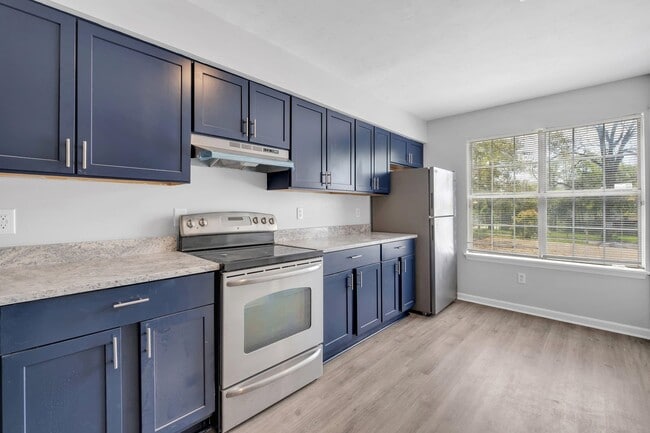 Building Photo - 700 Liberty St