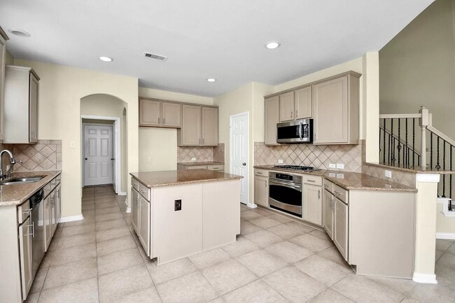 Building Photo - 6315 Bain Dr