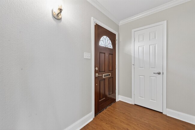 Building Photo - 6351 Briar Rose Dr