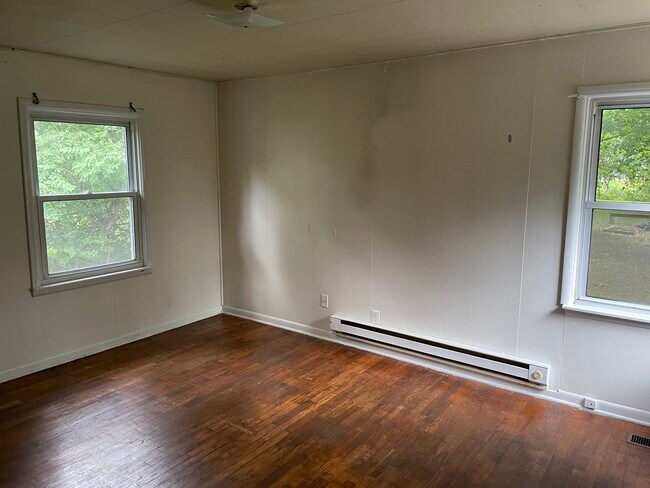 Building Photo - 196 N Hagadorn Rd