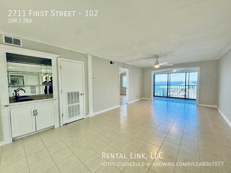 Building Photo - 2711 First Street