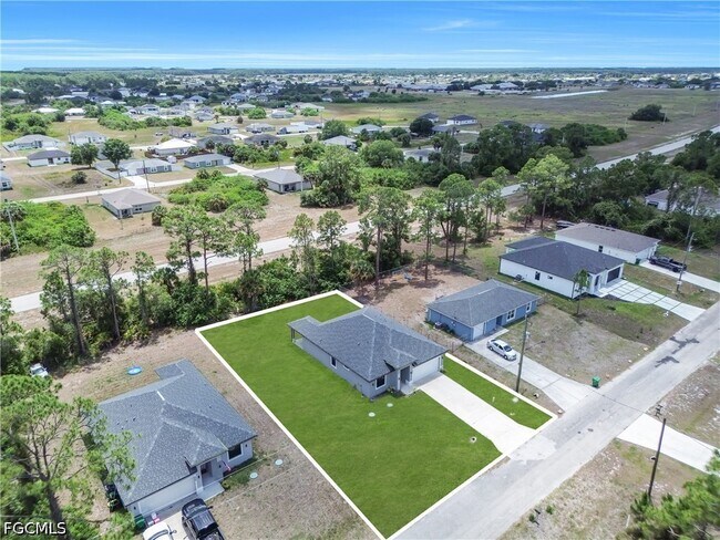 Building Photo - 6007 Kumquat Cir