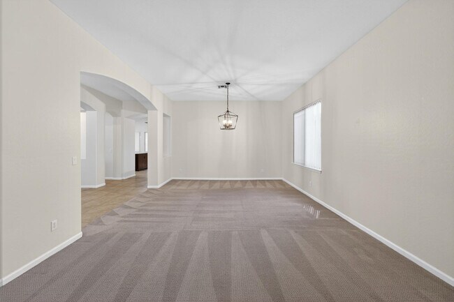 Building Photo - 4385 S Crosscreek Dr