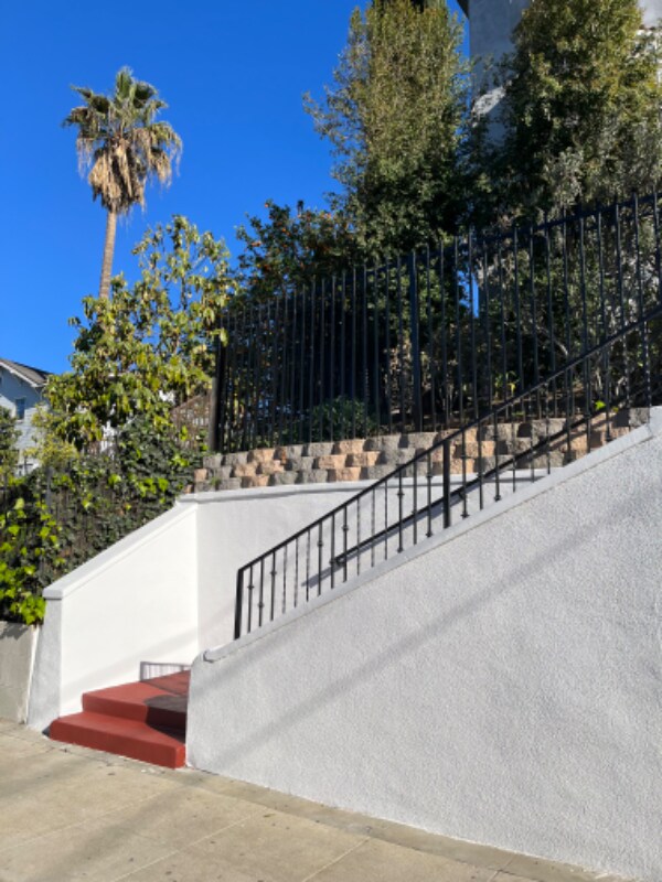 Building Photo - 1072 Laguna Ave