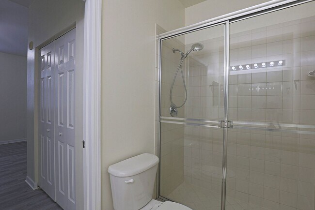 Building Photo - Bellasol 4117-121