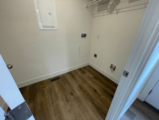 Building Photo - 6656 Pentz Rd