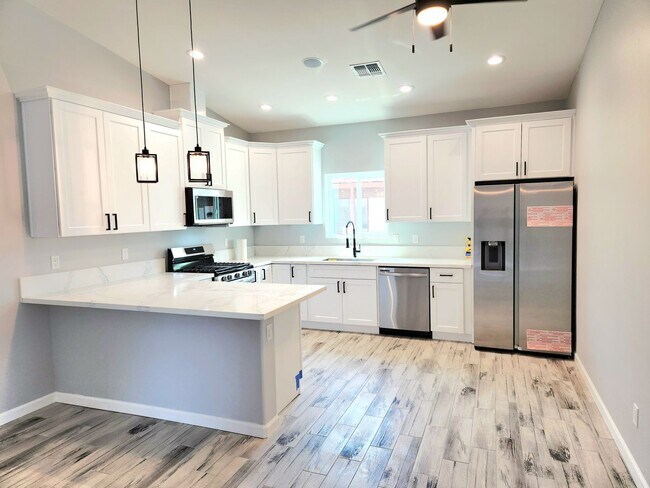 Building Photo - BRAND NEW 3/2 BATH home available for rent in Central BHC.