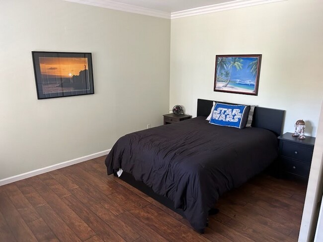 Building Photo - 215 Knox St