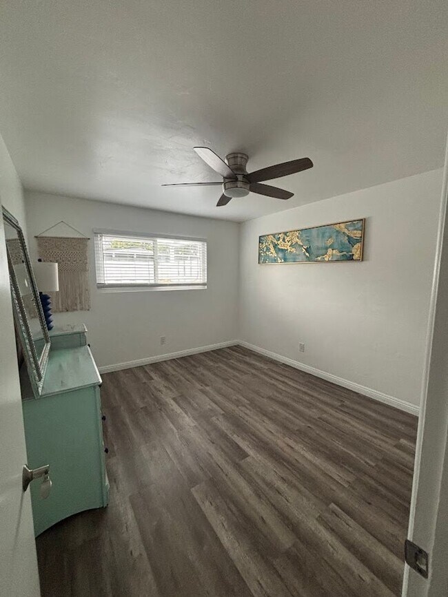 Building Photo - Hornblend