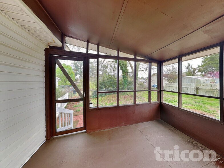 Building Photo - 412 Budby Ct