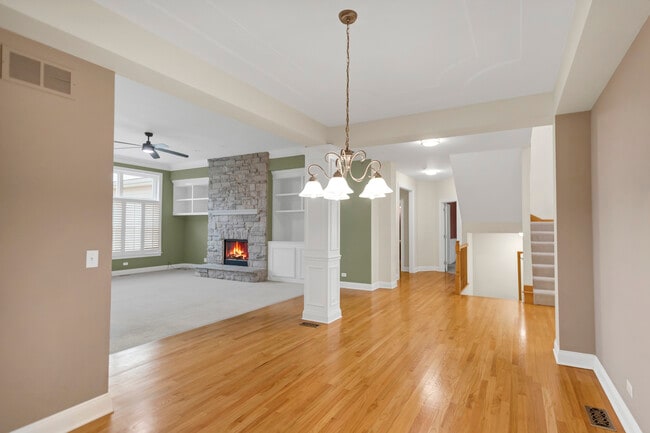 Building Photo - 3N812 John Greenleaf Whittier Pl