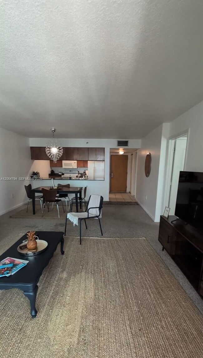 Building Photo - 1200 Brickell Bay Dr