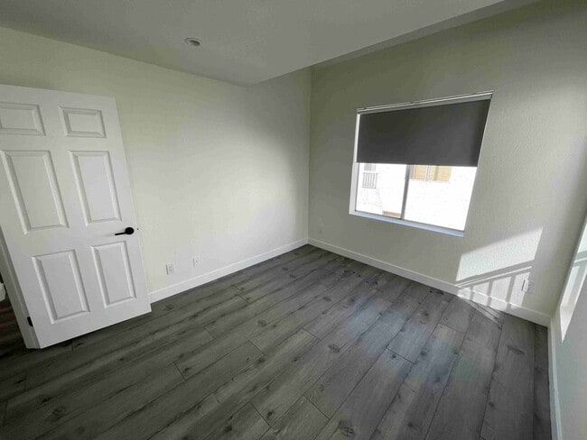 Building Photo - COMPLETELY UPDATED SHERMAN OAKS TOWNHOME!
