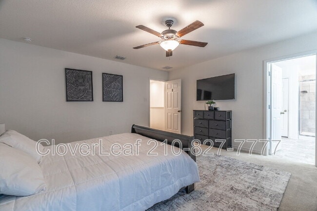 Building Photo - 10406 Labrado Dr