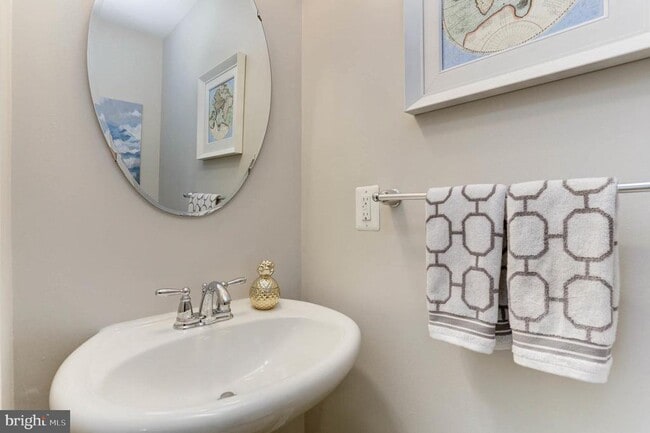 Building Photo - 7359 Matchbox Alley