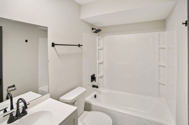 Building Photo - Renovated 4-Bedroom Home in Olympia Fields