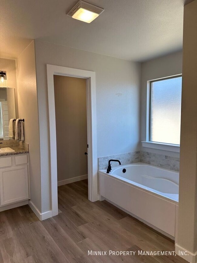 Building Photo - 2923 137th St