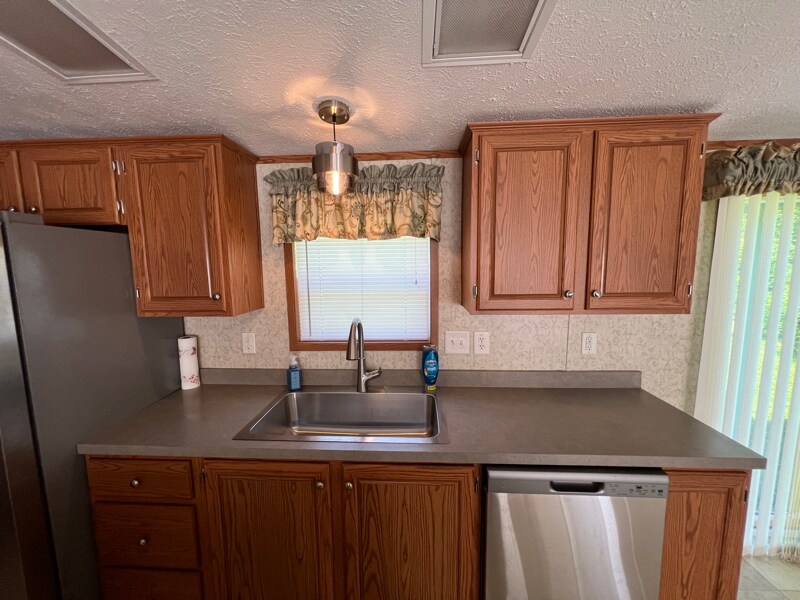 Building Photo - 505 Beaumont Dr