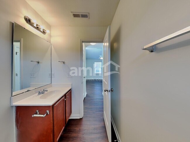 Building Photo - 2504 Tulip Poplar Cir