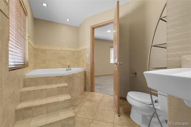 Building Photo - 9864 Pennsylvania Dr