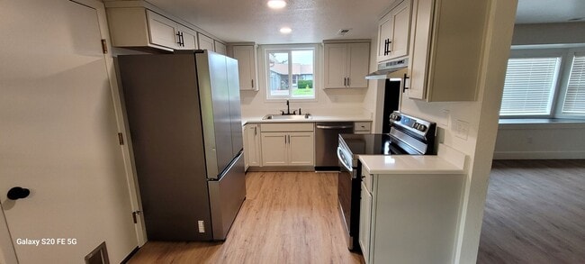 Building Photo - Beautiful Spacious Home for Rent