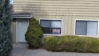 Building Photo - 2 bedroom 4 plex