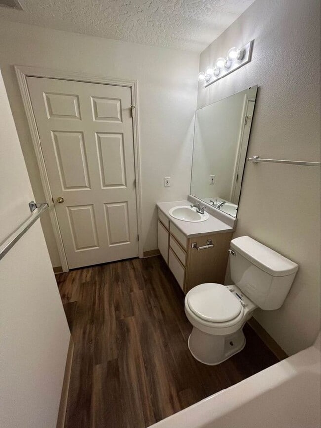 Building Photo - 2312 Sunnybrook Dr