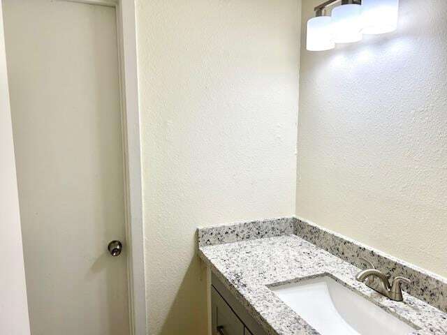 Building Photo - 100 Hillside Rd