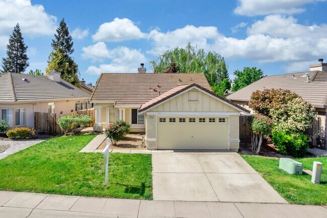 Building Photo - 8566 Aspen Brook Way
