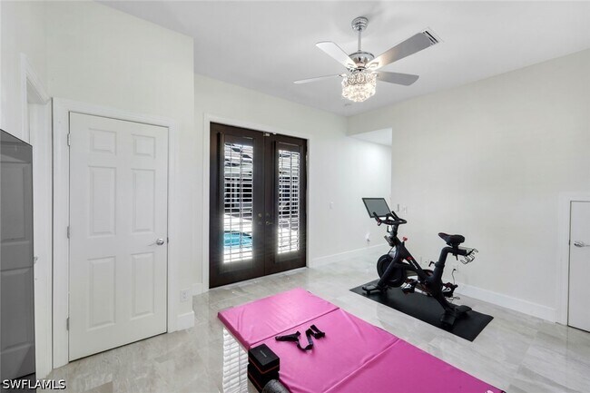 Building Photo - 22660 Fairlawn Ct