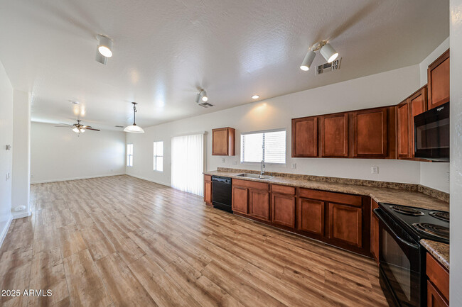 Building Photo - 5205 W St Kateri Dr