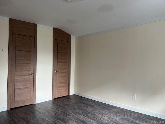 Building Photo - 142-01 37th Ave