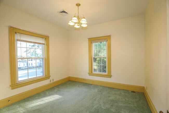 Building Photo - 61 Manchester St